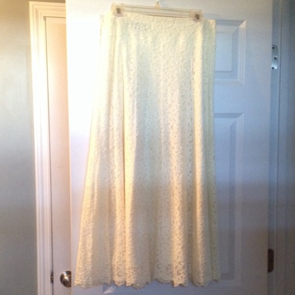 Convertible cream long skirt/strapless dress