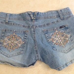 Angels 👼 jean shorts!