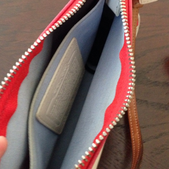 ❌SOLD! Authentic Coach small bag - Picture 4 of 4