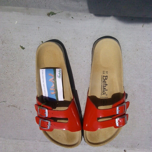 Betula red sandals