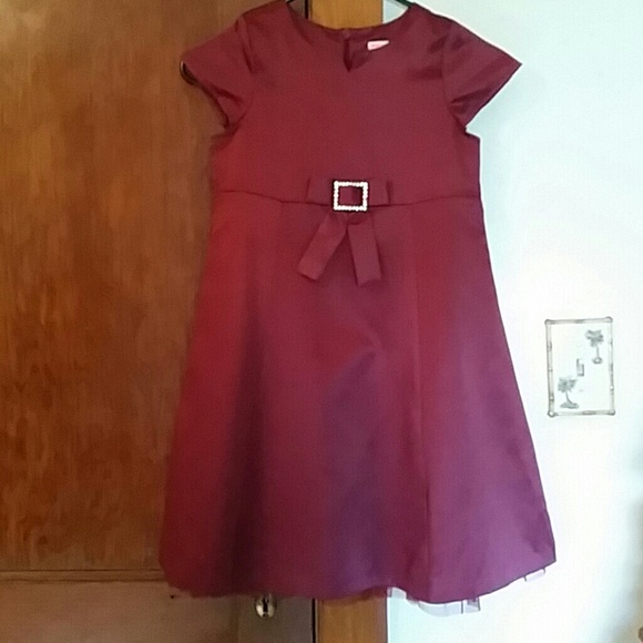 Little Girls size 7 satib dress. Beautiful!