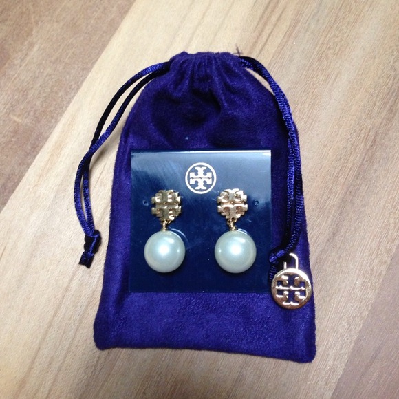 Tory Burch 'Evie' Pearl Drop earrings