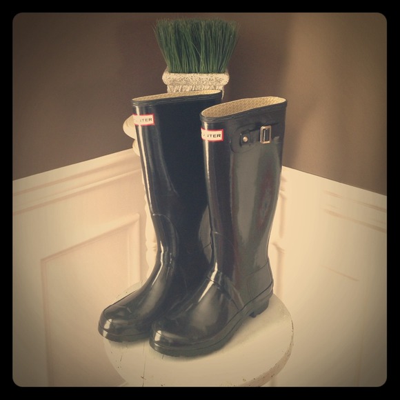 Black rain boots