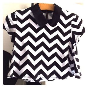 Collared zig zag crop top