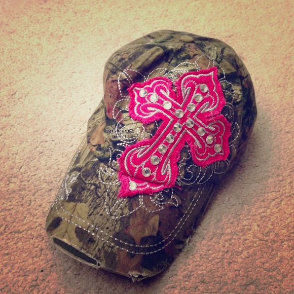 REDUCED ❤️ KBETHOS Mossy Oak Camo & Cross ballcap