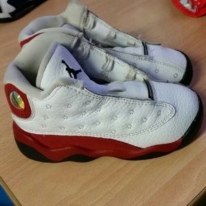 JORDANS RETRO 13