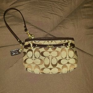 Wristlet