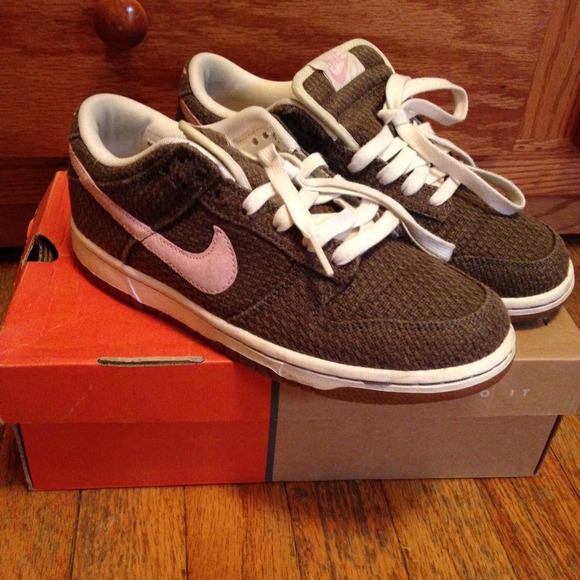 Nike Shoes - Nike Dunks