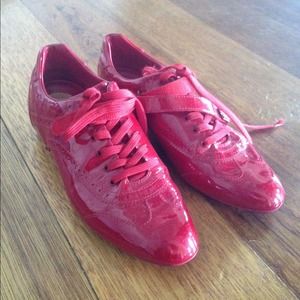 Louis Vuitton patent red leather active shoe