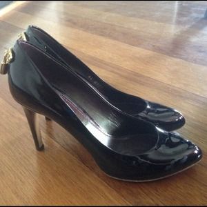 Oh really Pump in deep red patent leather