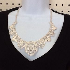 Lace look necklace