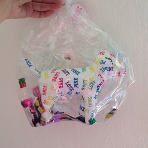 VS PINK dog Exclusive for PINK grand openings! 🎀