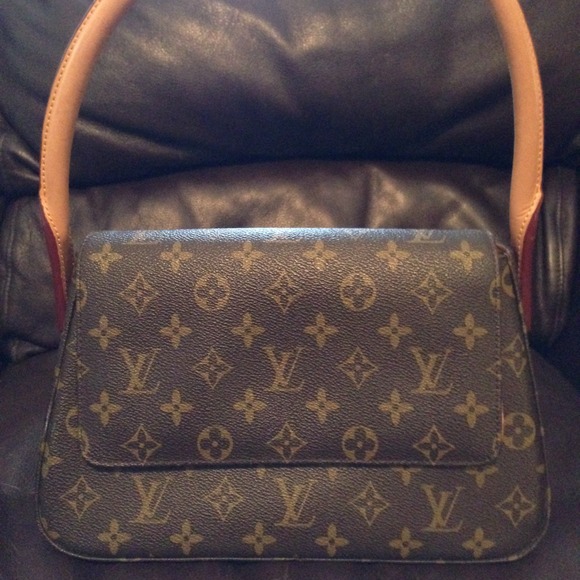 louis vuitton flap bag