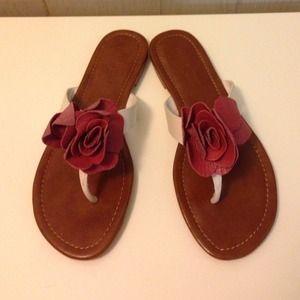 NIB White and Burgundy Thong Sandal