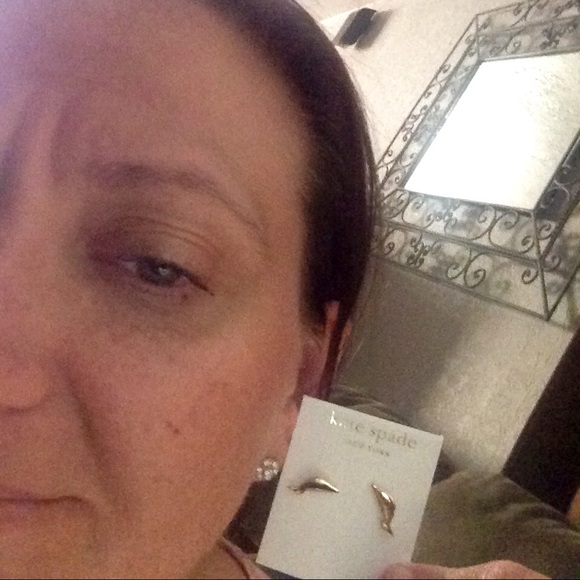 ✂️ Kate Spade Piper Gold Earrings - Picture 4 of 4