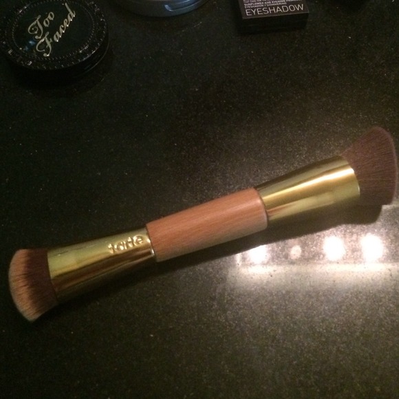 Tarte Slenderizer Bamboo Contouring Brush