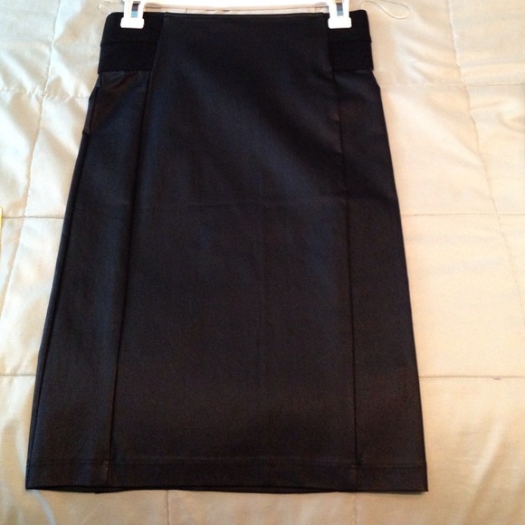 Faux leather straight skirt