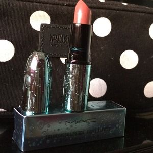 🚫SOLD🚫.⬇️PRICE DROP⬇️ Mac Mystical lippie