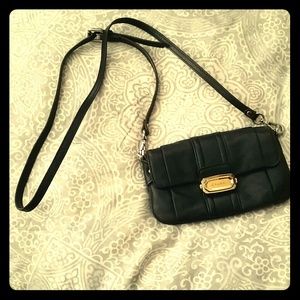 B. Makowsky leather purse