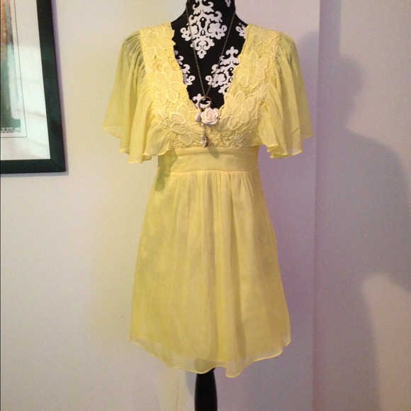 🚫TRADED on Vinted🚫Beautiful Yellow Spring Dress