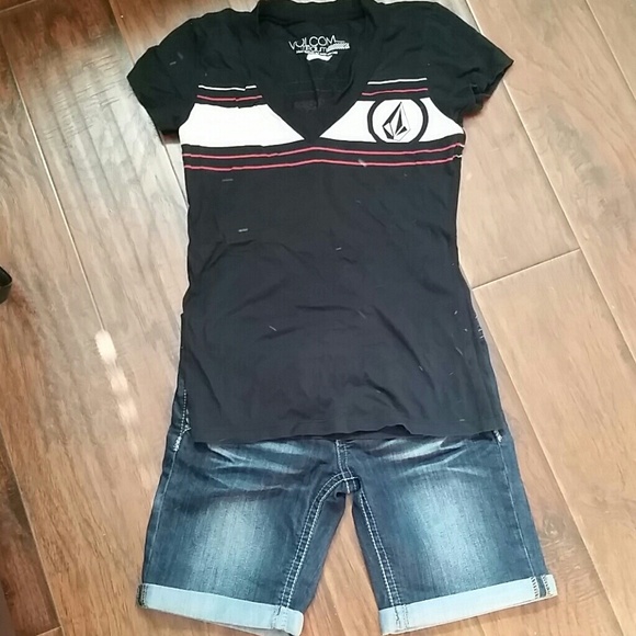 Volcom top