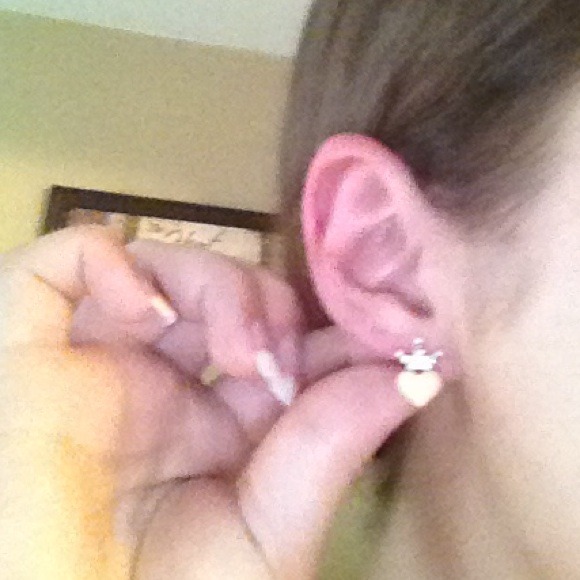 🌟Host Pick🌟**BUNDLED**NWT Heart earrings - Picture 2 of 2