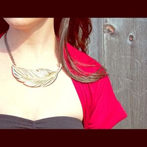 Feather vintage statement necklace