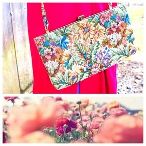 Vintage floral crossbody