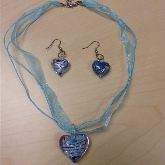 🆕!!! Blue glass necklace and earring set!!!!☀️ - Picture 1 of 4
