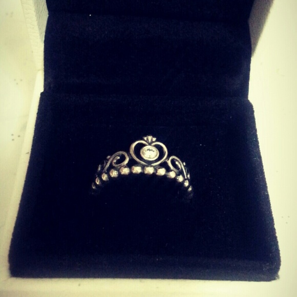Pandora princess ring