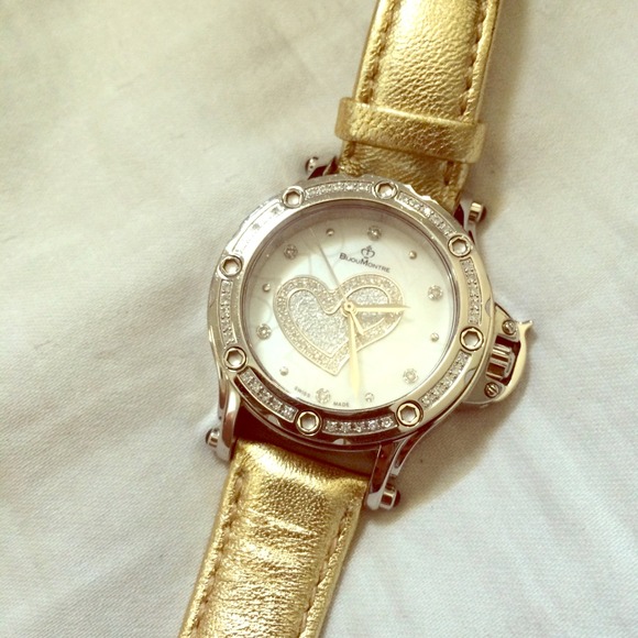Gold strap love heart watch limit edition