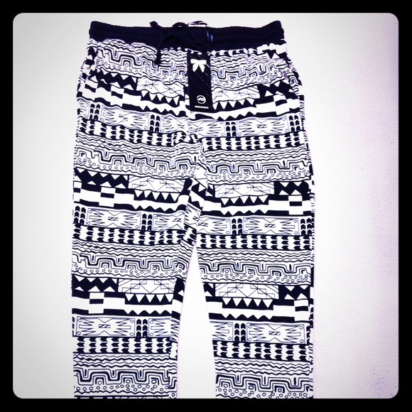 Very pretty "TRIBAL DESIGN PANTS"
