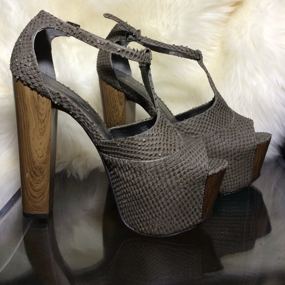 Jessica Simpson Dany platform