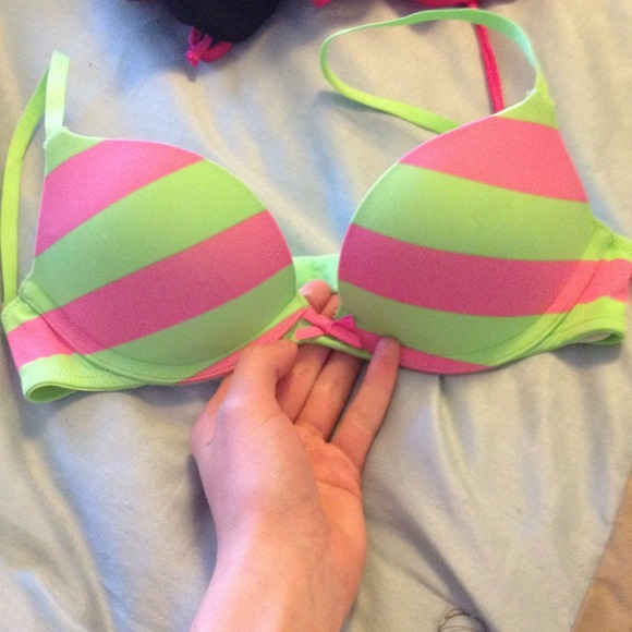 Gilly Hicks Bra