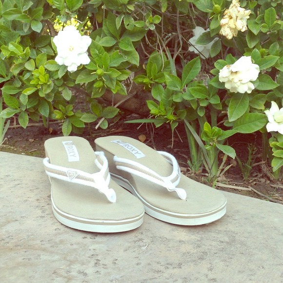 ROXY sandals