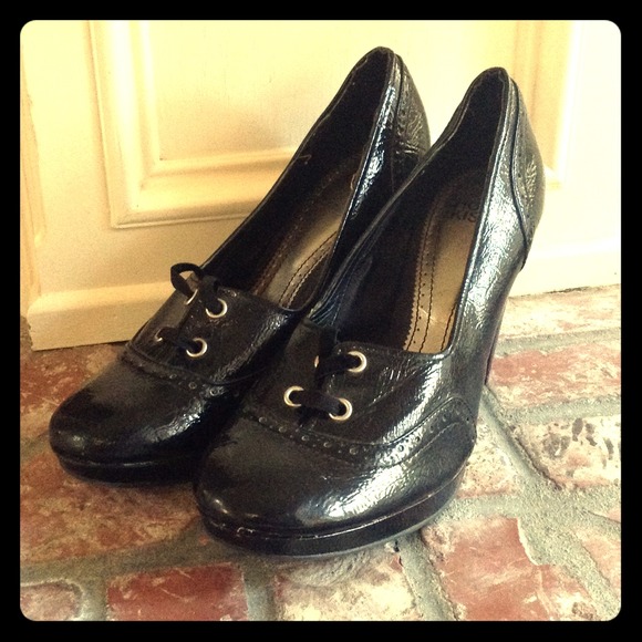 Oxford Heels by Hot Kiss