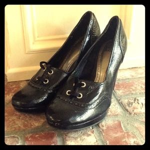 Oxford Heels by Hot Kiss