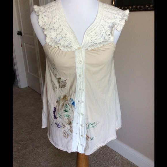 Free People Tops - FREE PEOPLE BUTTON FRONT TOP CROCHET COLLAR