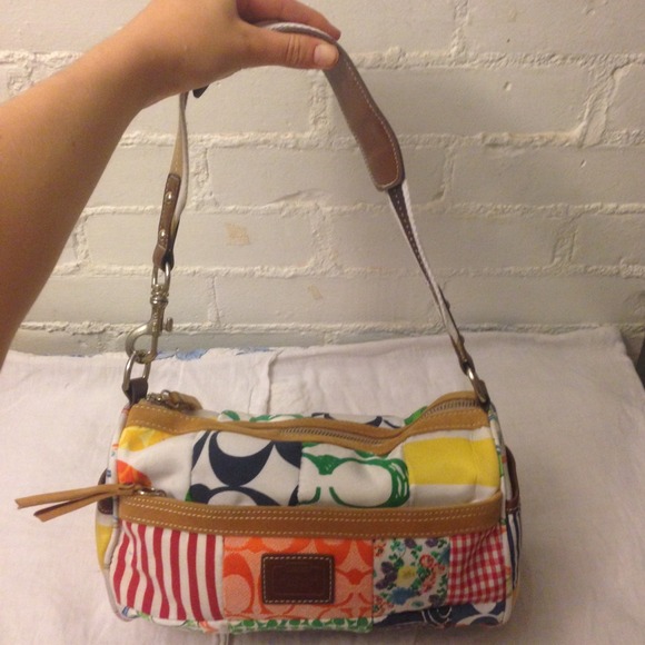 ✨SALE!  ✨Cute COACH bag! REAL! Perfect for summer!