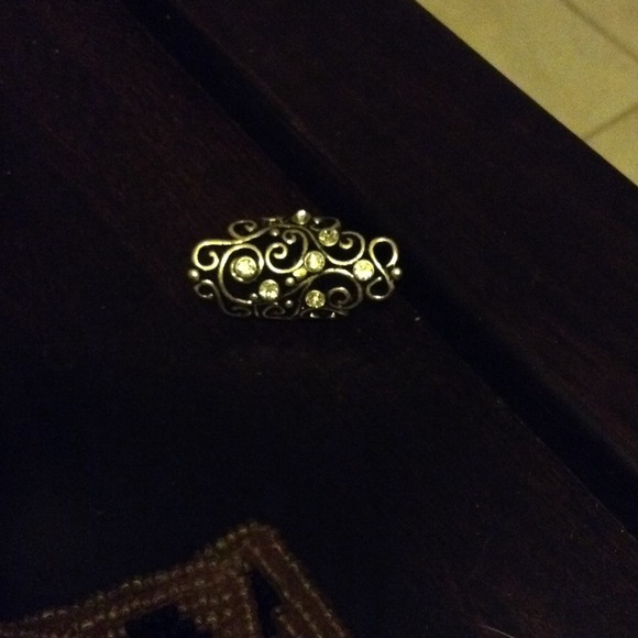 Size 5.5 Ring, Silver w/ Rhinestones