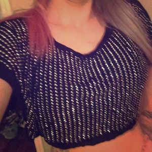 ‼️LOWERED‼️Trippy silver & black sequin crop top