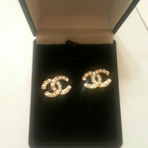 Gorgeous Vintage Chanel Baguette's earrings - Picture 2 of 3