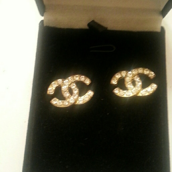 Gorgeous Vintage Chanel Baguette's earrings - Picture 3 of 3