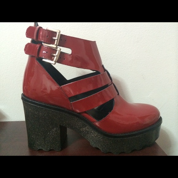 Topshop Shoes - Brand-new Topshop Toe Cap Crystal Boots Scarlett