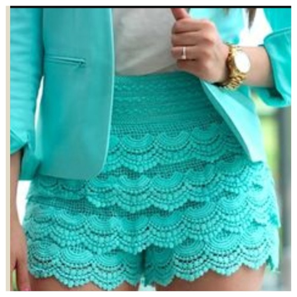 Dresses & Skirts - Mint lace shorts