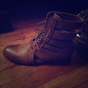 Forever 21 Cut out combat boots!!