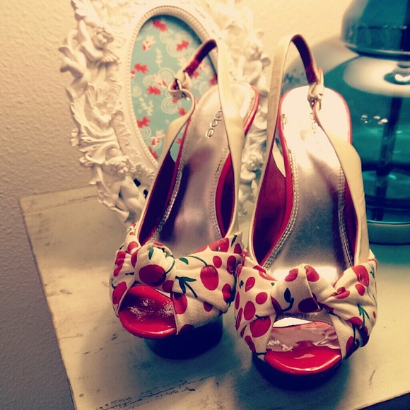 Cherry pinup stilettos