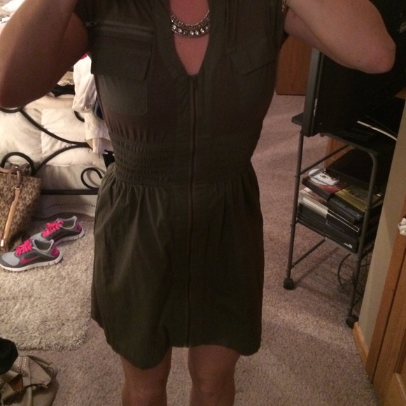 Green zipper dress - Picture 2 of 2