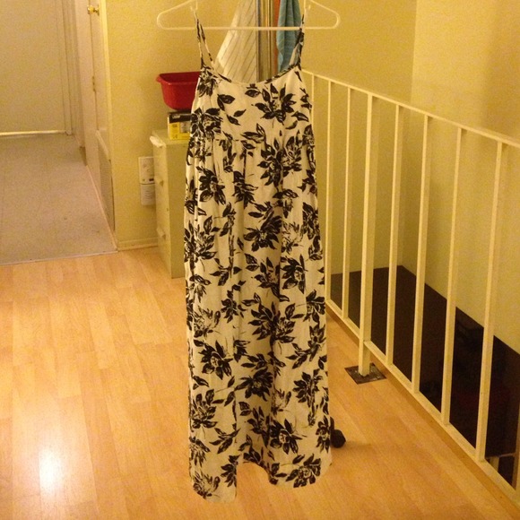 Black & White Floral long Dress - Picture 1 of 2