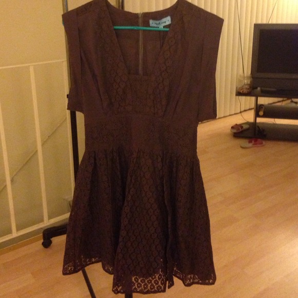 April, May Eva Lace Dress - Picture 1 of 2